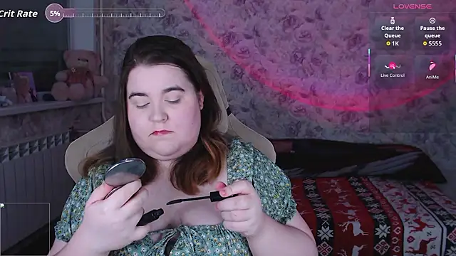 Estelle Hicks online show from February 6, 6:33 pm