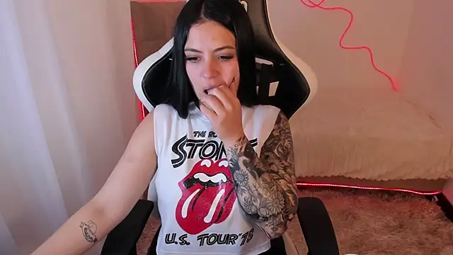 Victoryyy  online show from September 20, 5:58 pm