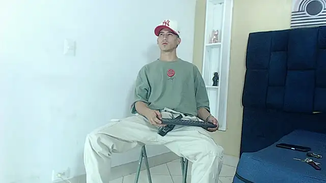 Snapshot of Jhonn_Rhyss chatting on February 23, 8:00 pm Jhonn Rhyss online show from February 23, 8:00 pm