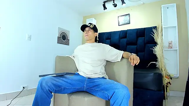 Snapshot of Jhonn_Rhyss chatting on September 30, 2:16 am Jhonn Rhyss online show from September 30, 2:16 am