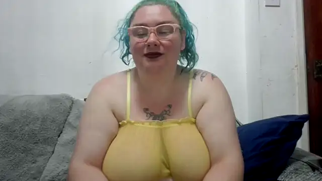Bustycurves online show from July 17, 9:41 pm