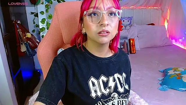 Littlerouse  online show from February 20, 6:37 am