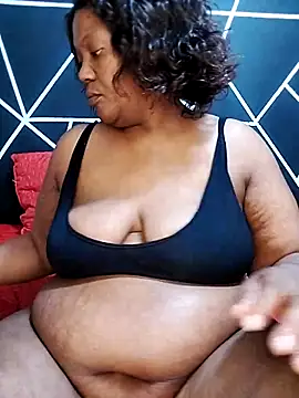 YummyChocolatexx2 online show from May 14, 8:43 am