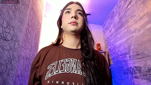 saracaball  online show from February 18, 5:03 am