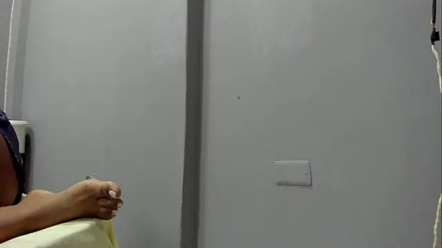 Melinahills online show from December 18, 9:51 pm