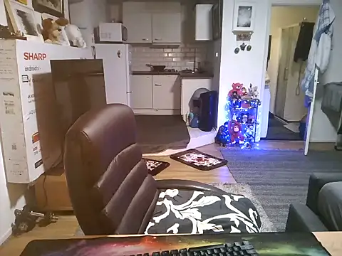 mihaimichael online show from October 18, 12:02 am