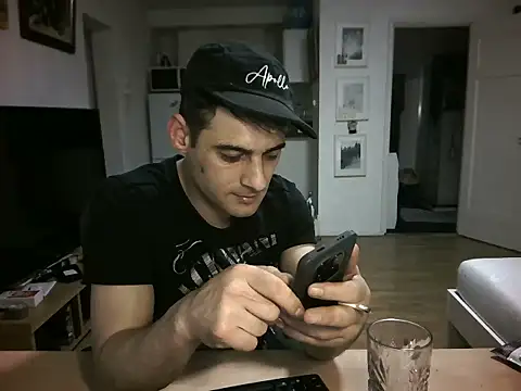 mihaimichael online show from May 26, 11:45 pm