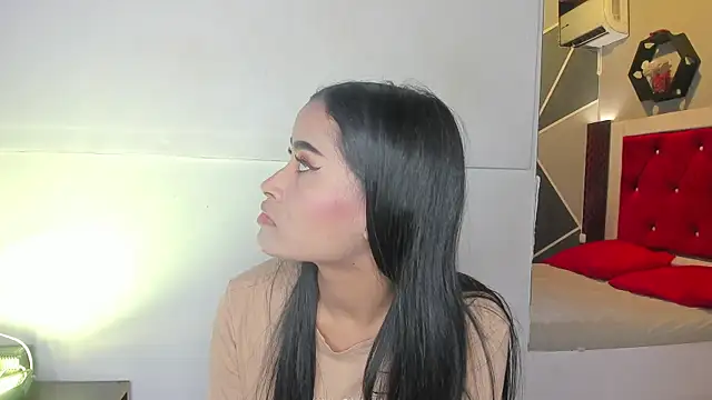 Snapshot of Karoll014 chatting on July 1, 11:56 am Karoll014 online show from July 1, 11:56 am