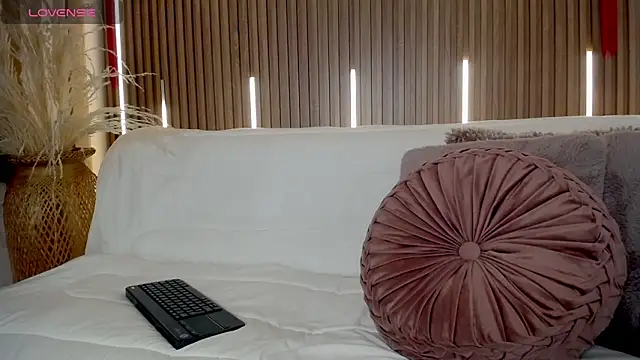 Tayzon Foxxx online show from April 17, 8:23 pm