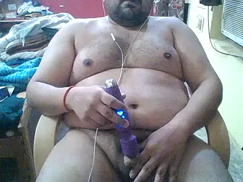 Snapshot of ARYANAVAILABLE chatting on May 18, 11:43 pm ARYANAVAILABLE online show from May 18, 11:43 pm
