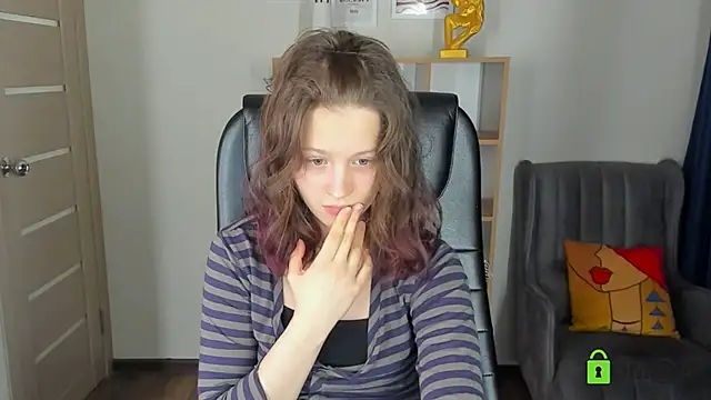 Alina Mills online show from May 16, 6:43 am