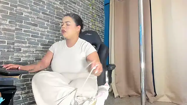 iam samy  online show from January 6, 11:36 am