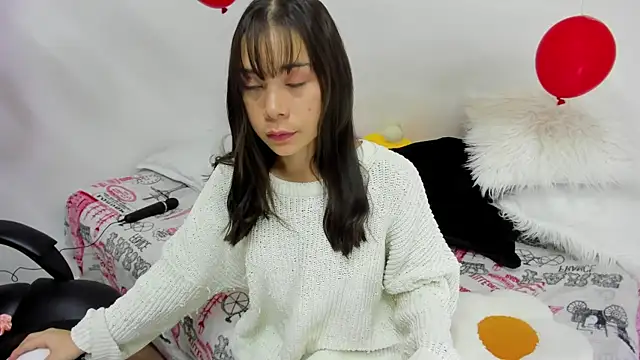 Snapshot of AprilDubois chatting on February 15, 6:55 am AprilDubois online show from February 15, 6:55 am