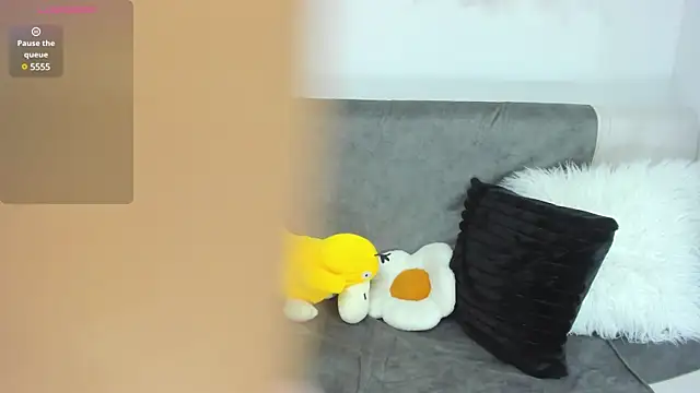 Snapshot of AprilDubois chatting on March 3, 2:59 pm AprilDubois online show from March 3, 2:59 pm