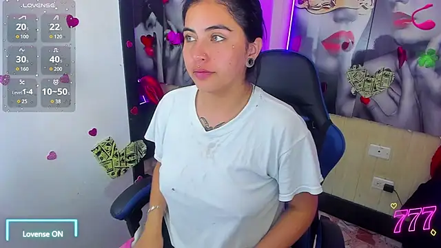 Snapshot of _luna_torres chatting on July 15, 2:22 pm luna torres online show from July 15, 2:22 pm