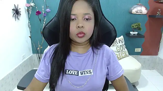 Snapshot of Melikasweetz chatting on March 5, 5:29 pm Melikasweetz online show from March 5, 5:29 pm