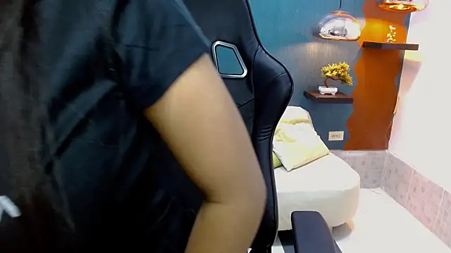 Snapshot of Melikasweetz chatting on March 20, 5:25 pm Melikasweetz online show from March 20, 5:25 pm