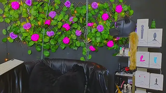 Sweett Mollyy online show from July 7, 4:22 pm
