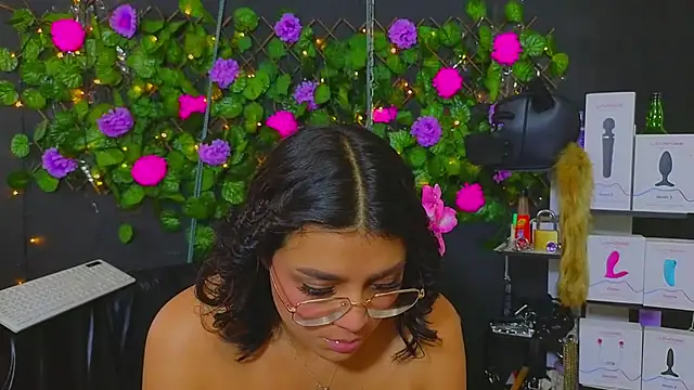 Sweett Mollyy online show from July 23, 9:35 pm