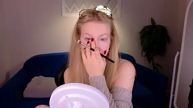 Sarra Cooper online show from December 12, 1:21 am