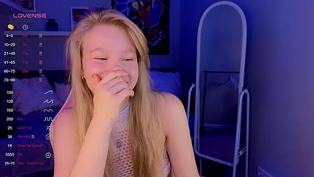 Sarra Cooper online show from February 18, 4:37 am