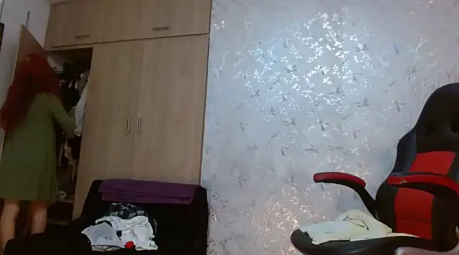 Samantabrown  online show from March 6, 5:33 pm