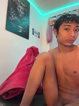Snapshot of alejo_cute chatting on June 13, 12:14 pm alejo cute online show from June 13, 12:14 pm