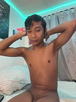 Snapshot of alejo_cute chatting on June 18, 12:31 pm alejo cute online show from June 18, 12:31 pm
