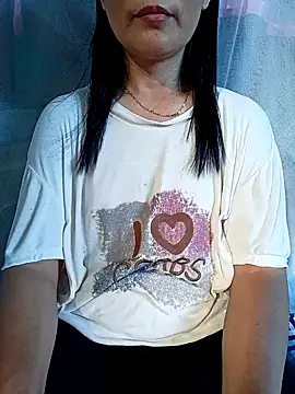 Snapshot of Asian_girl13 chatting on July 13, 1:41 am Asian girl13 online show from July 13, 1:41 am