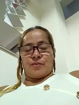 natally ross21 online show from June 18, 10:58 pm