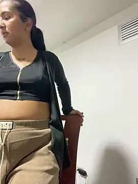 Snapshot of luna_asss chatting on May 8, 9:53 pm luna asss online show from May 8, 9:53 pm