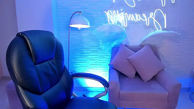 SamanthaKlein  online show from December 30, 11:49 pm