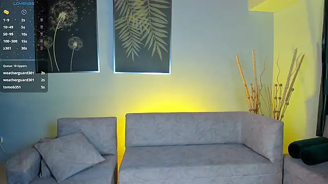VictoriaMilan  online show from December 22, 2:17 am
