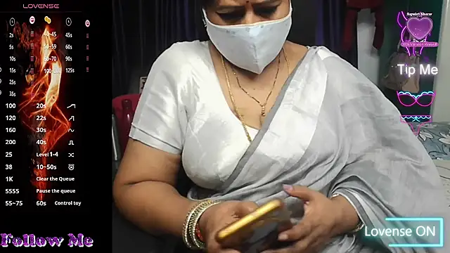 Snapshot of Rani_Darling_99 chatting on May 31, 11:39 pm Rani Darling 99 online show from May 31, 11:39 pm