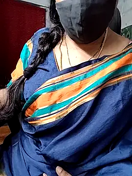 Snapshot of Rani_Darling_99 chatting on June 20, 4:54 pm Rani Darling 99 online show from June 20, 4:54 pm