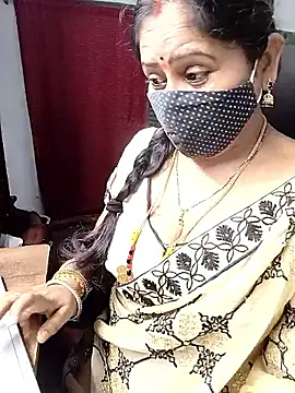 Snapshot of Rani_Darling_99 chatting on June 21, 11:24 am Rani Darling 99 online show from June 21, 11:24 am