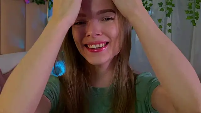 Eva Natsumi online show from December 7, 5:15 am