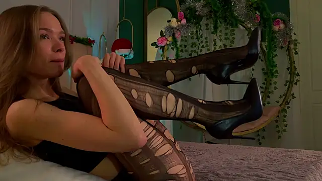 Eva Natsumi online show from December 23, 12:19 pm