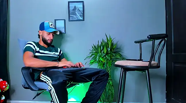 Damian 022 online show from March 11, 12:00 am