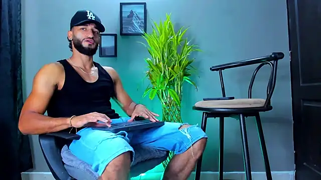 Damian 022 online show from February 7, 2:21 pm