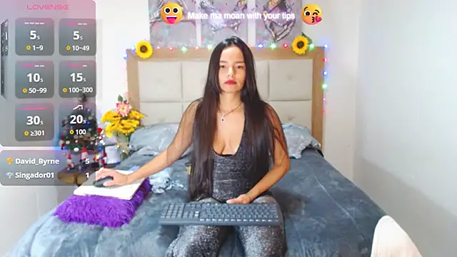 valentina hearts online show from December 17, 3:17 am