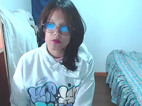 home vlak online show from April 17, 1:52 am