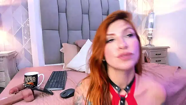 Ginger Violetta  online show from December 28, 10:34 pm