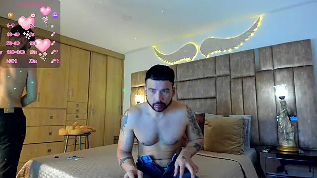 Snapshot of petterwilly1 chatting on July 13, 3:04 pm petterwilly1 online show from July 13, 3:04 pm