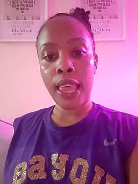 R-thequeen online show from May 15, 11:12 pm