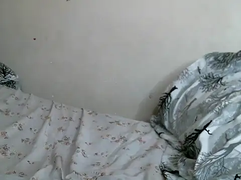 petite 12 online show from September 19, 10:05 am