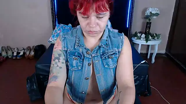 Snapshot of VioletaaaSlave chatting on June 21, 10:51 am VioletaaaSlave online show from June 21, 10:51 am