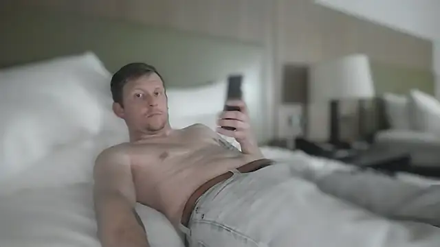 straightforward2324 online show from March 17, 6:17 am