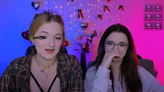 liana kisses online show from April 18, 6:56 pm