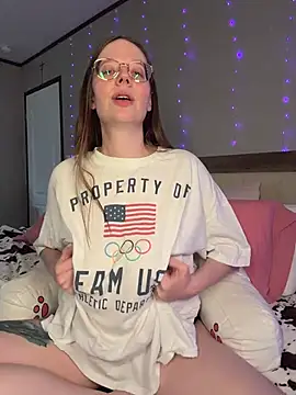 Sweetdee222x online show from February 6, 11:19 pm